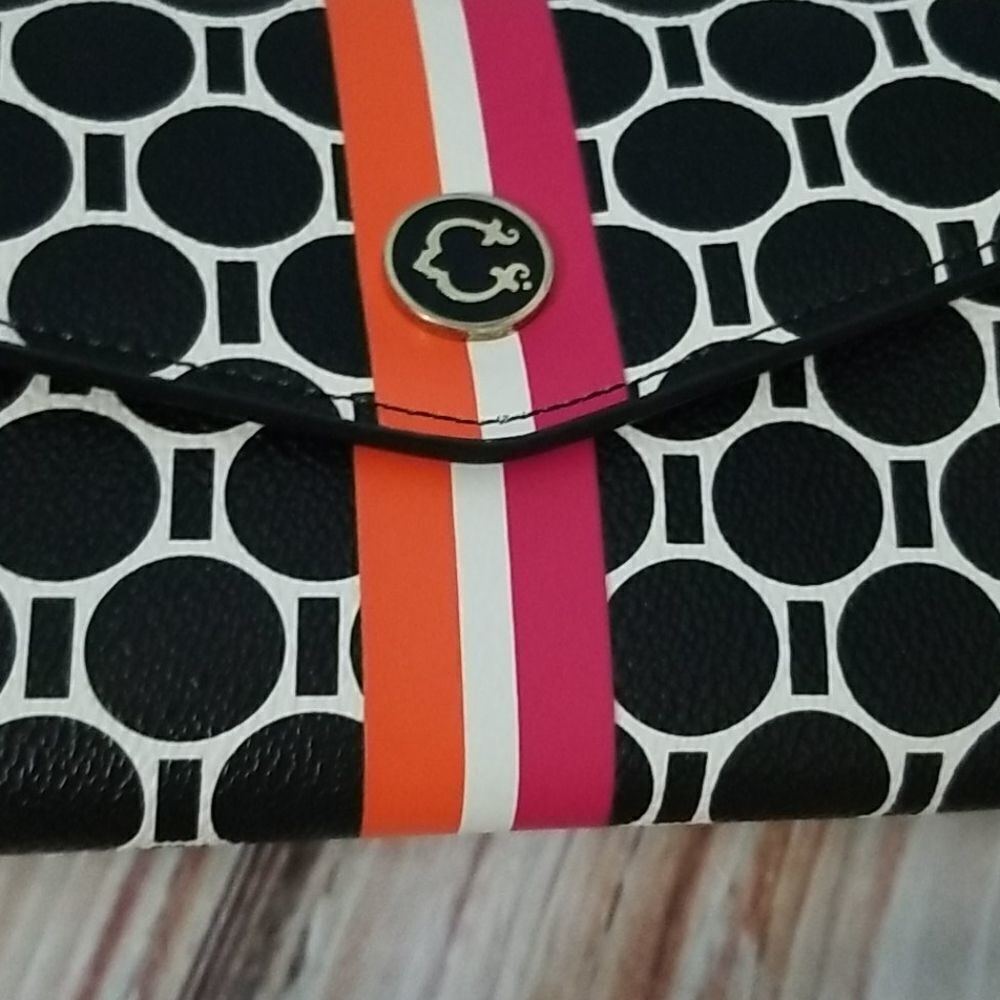 C. Wonder Geometric Print Wallet - image 3
